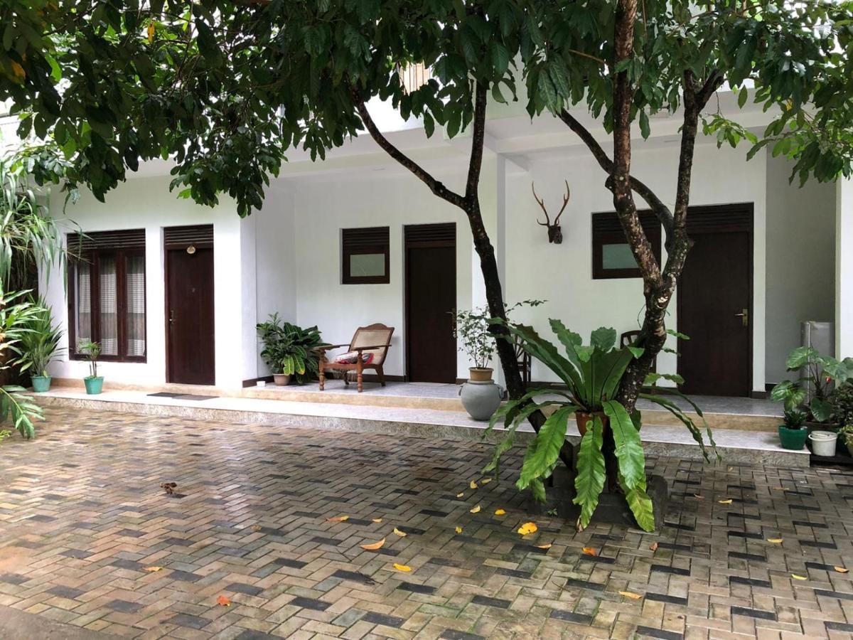 Anniewatte House Apartment Kandy Bagian luar foto