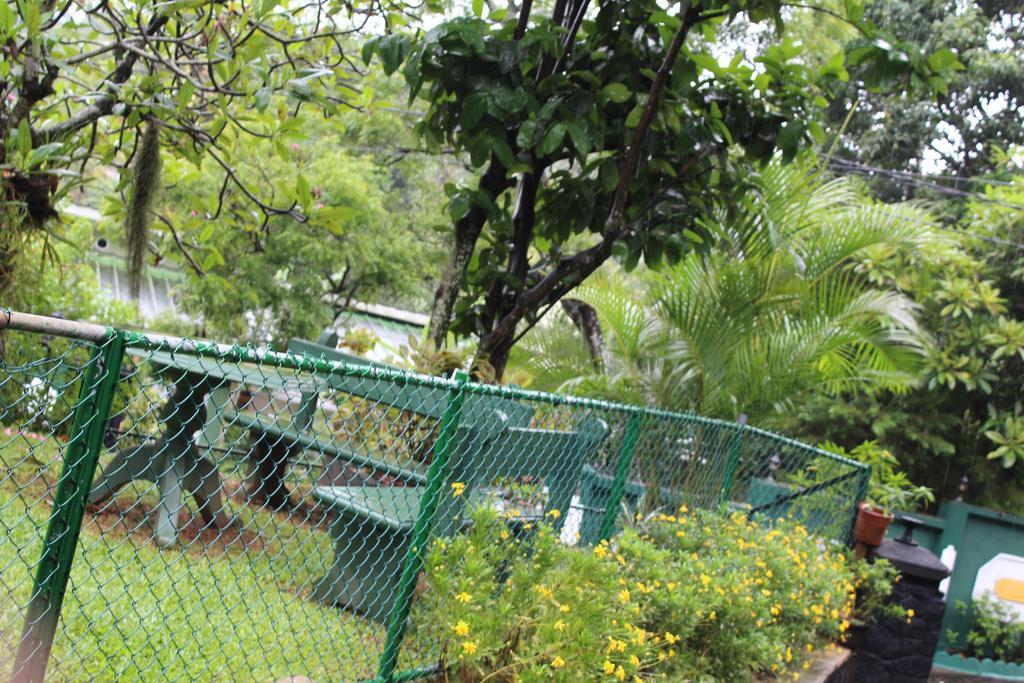 Anniewatte House Apartment Kandy Bagian luar foto