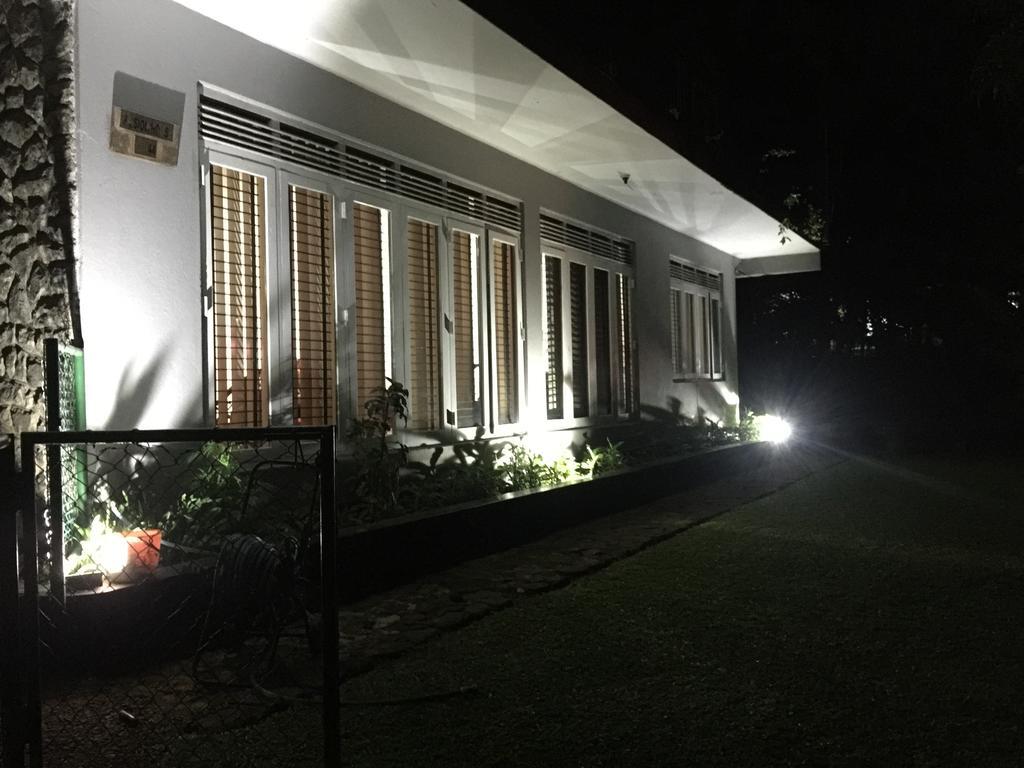 Anniewatte House Apartment Kandy Bagian luar foto